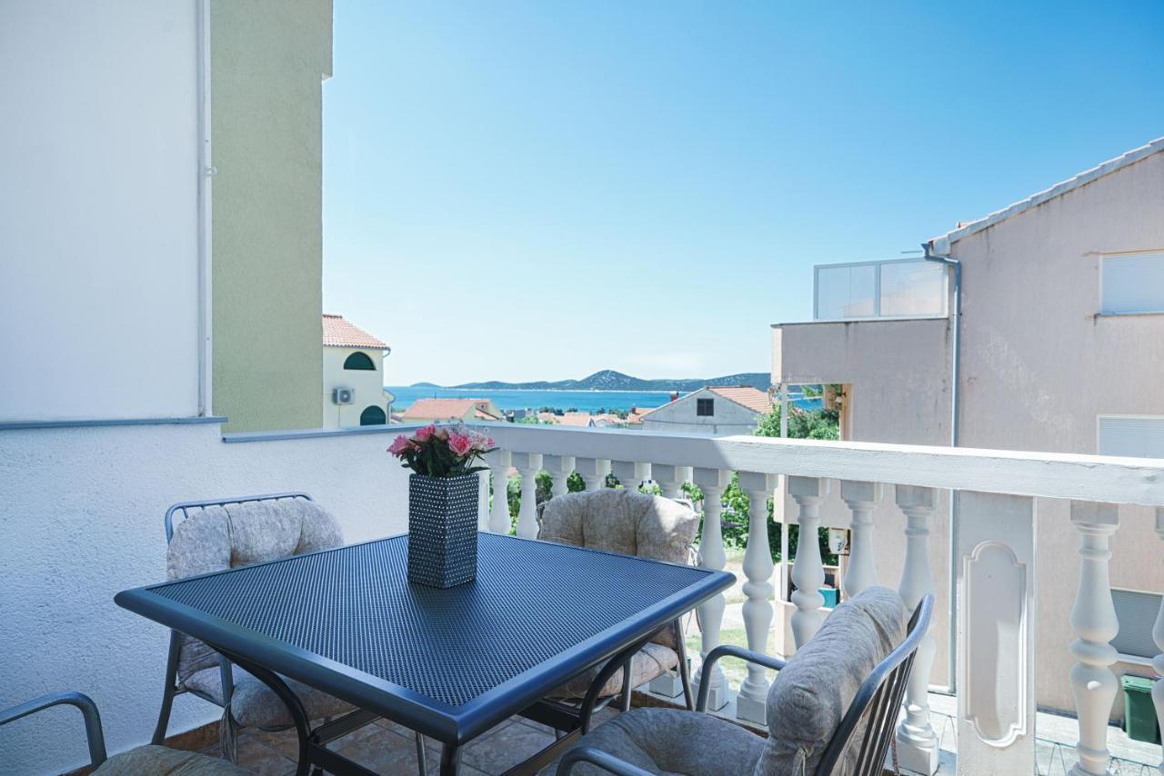 Apartmani Krizanovic Vodice Zewnętrze zdjęcie