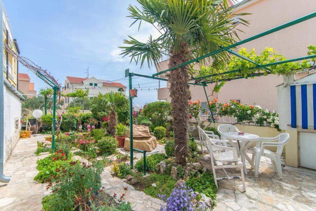 Apartmani Krizanovic Vodice Zewnętrze zdjęcie
