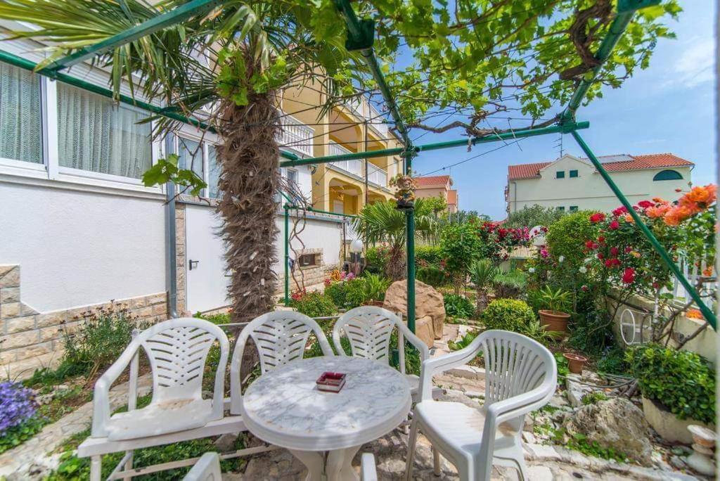 Apartmani Krizanovic Vodice Zewnętrze zdjęcie