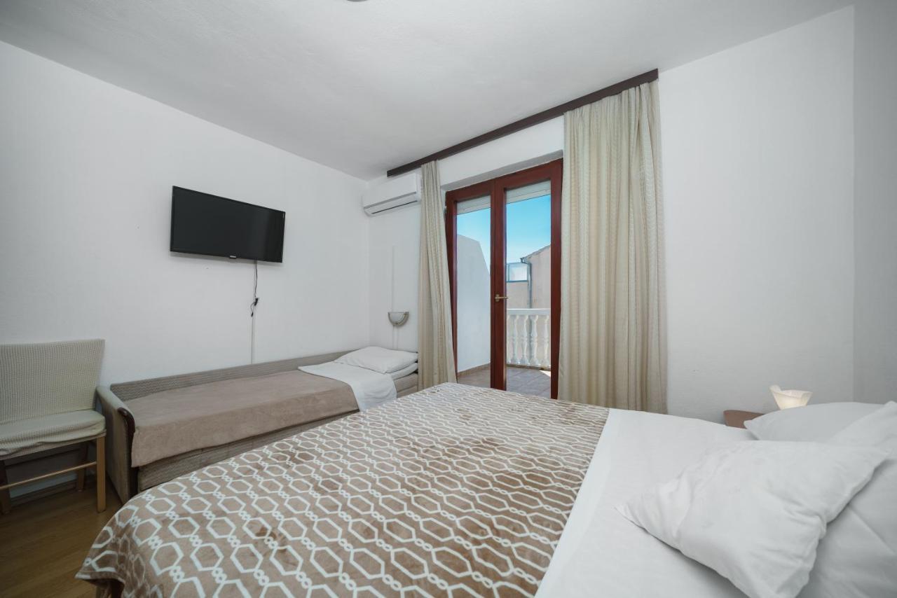 Apartmani Krizanovic Vodice Zewnętrze zdjęcie