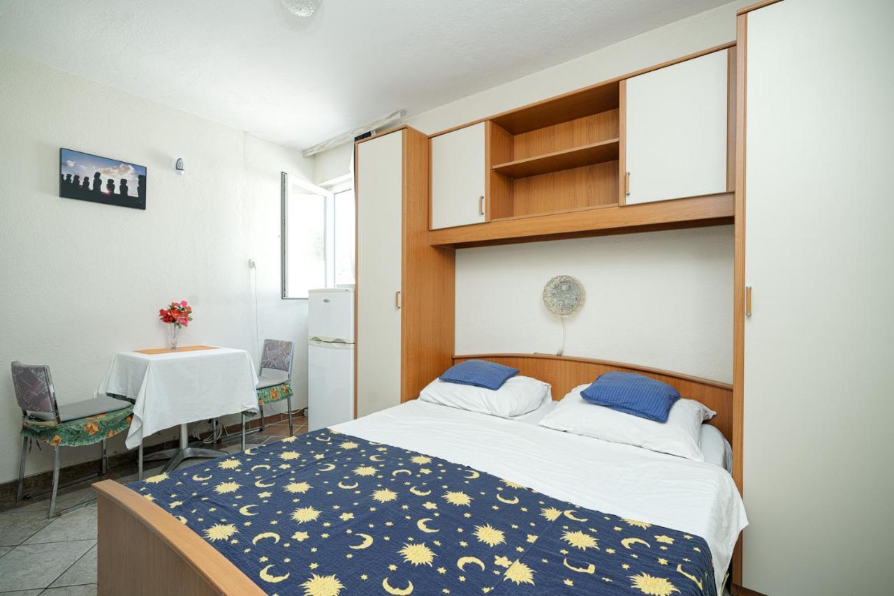 Apartmani Krizanovic Vodice Zewnętrze zdjęcie